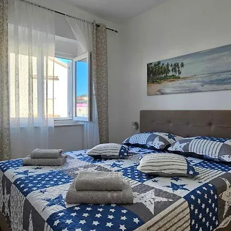Near In Silo-insel Krk 55357 Appartamento